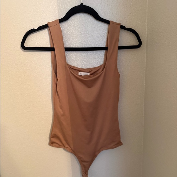 Blu Pepper Camel Top - Picture 1 of 3